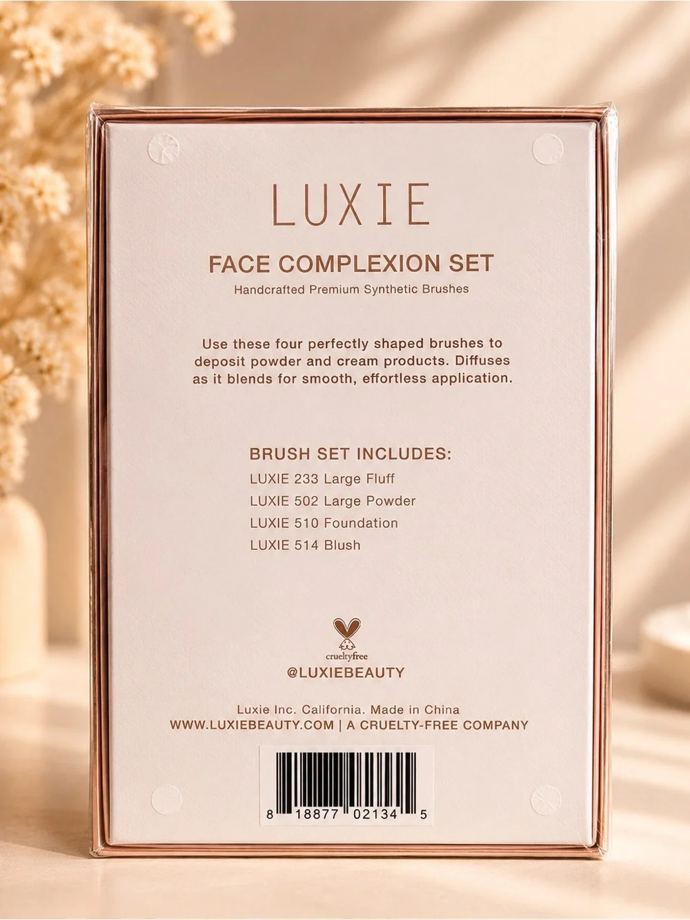 Luxie set includes